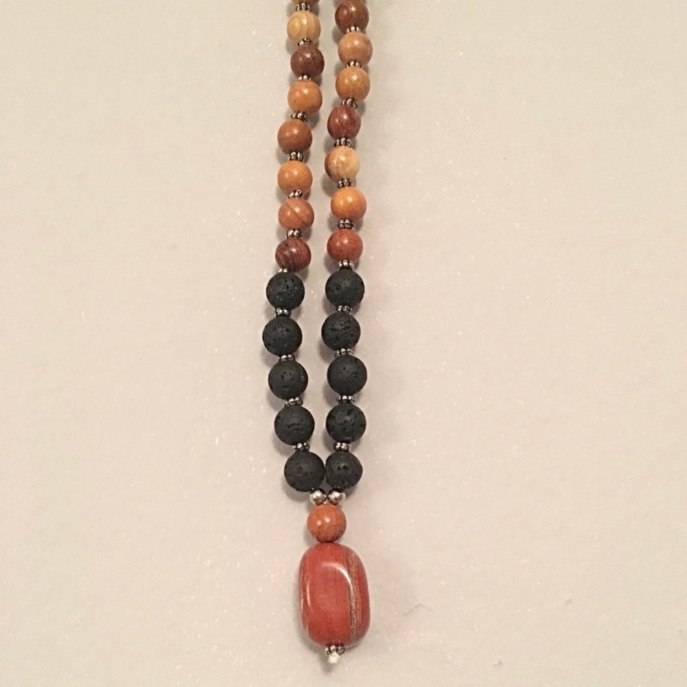 Grounding Giving Necklace - Picture 4 of 4